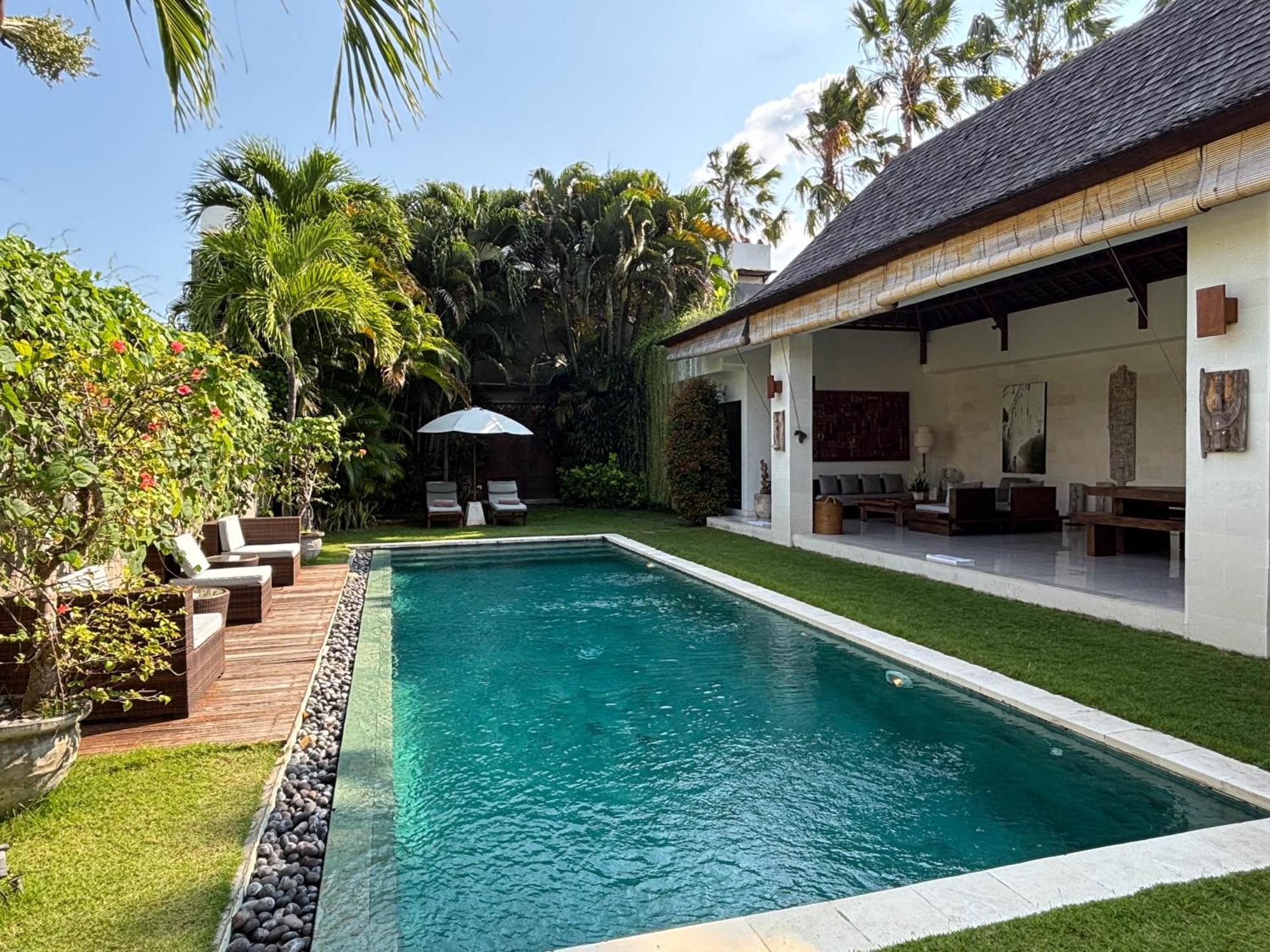 Villa Chocolat Seminyak Exterior photo